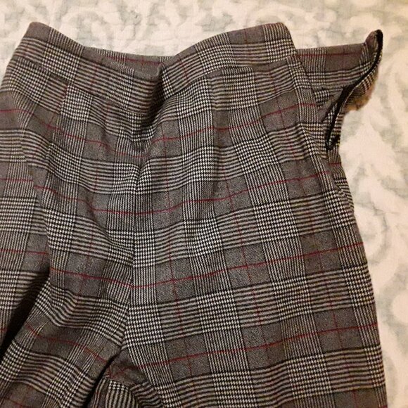 Forever 21 Women's size small grey/black plaid dress pants w/flat front - Picture 7 of 8